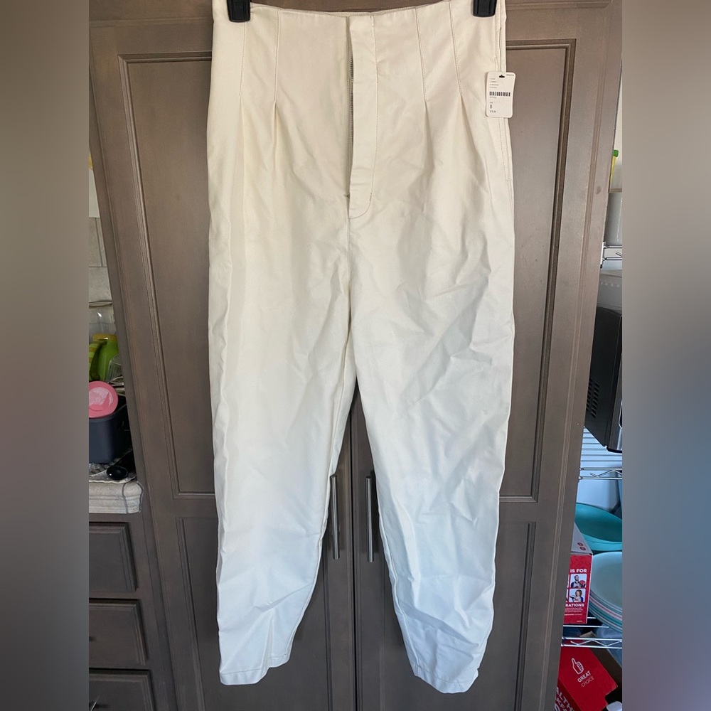 Free people womens size 8 white leather pants. NWT.